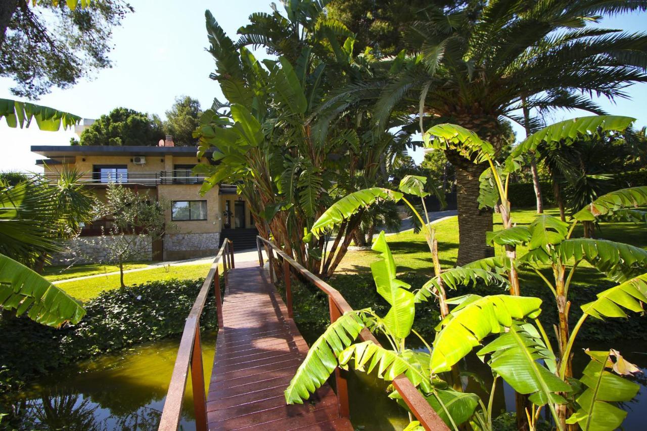 Villa Planet Салоу Экстерьер фото