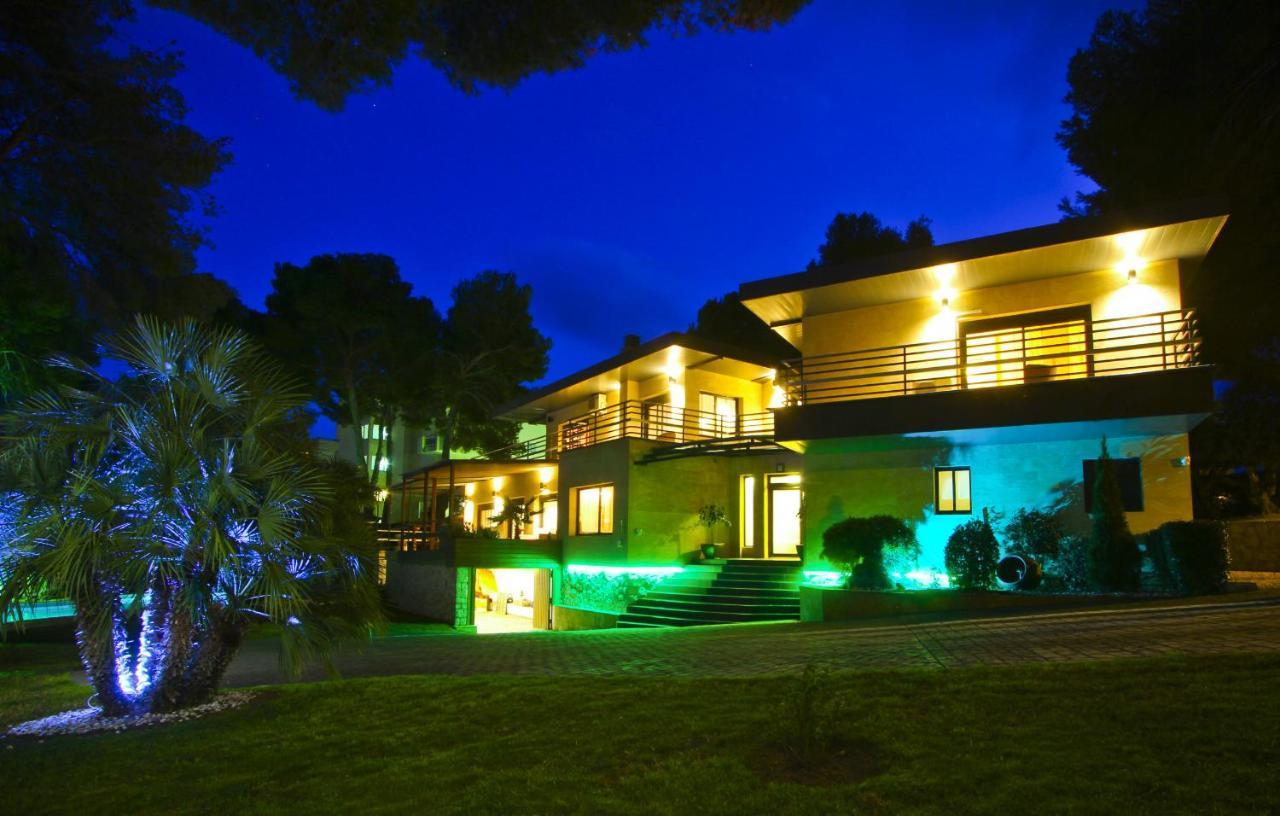 Villa Planet Салоу Экстерьер фото